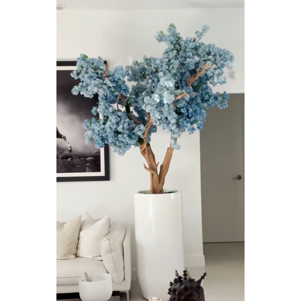 Saint-Tropez mattweiße Vase mit blauen Kirschblüten