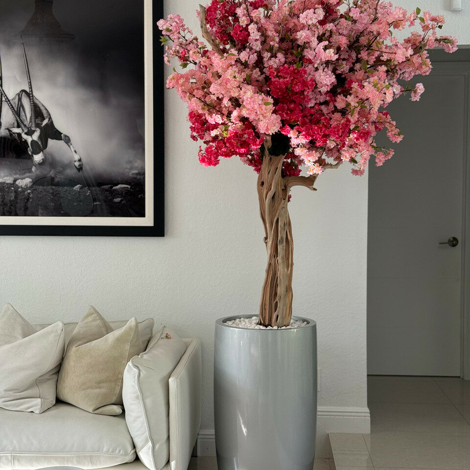 Lissabon-Vase in glänzendem Silber mit personalisierter dreifarbiger rosa Kirschblüte