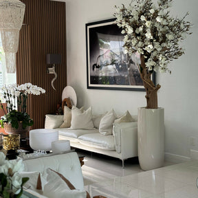 Weiße Magnolie im St. Tropez-Topf, beige glänzend