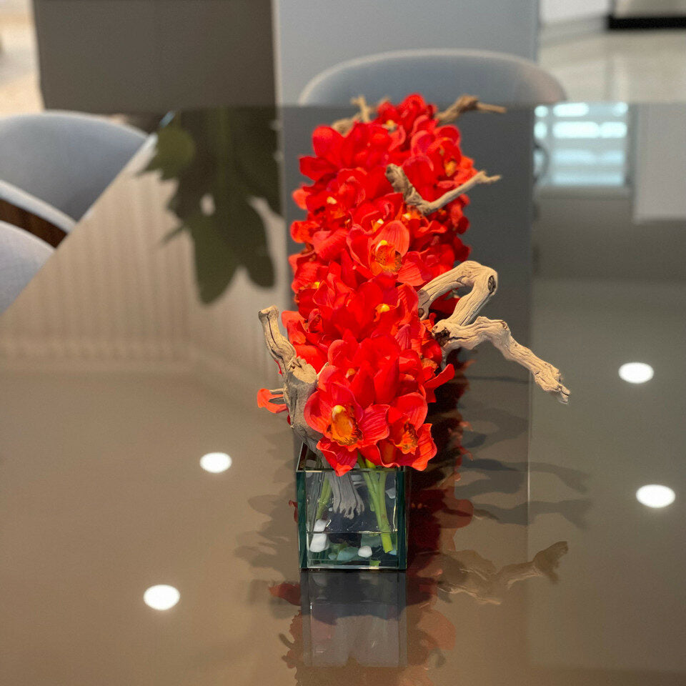 Modern Home 48" Glaspflanzgefäß mit roten Cymbidien