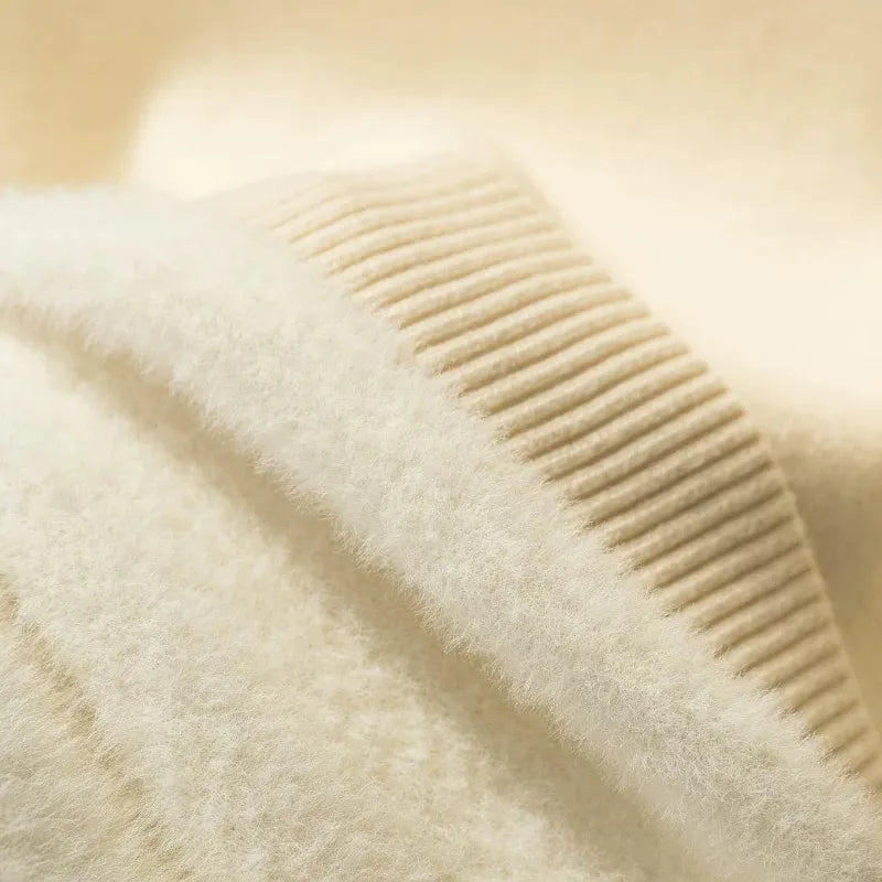 Gefütterter Rollkragenpullover